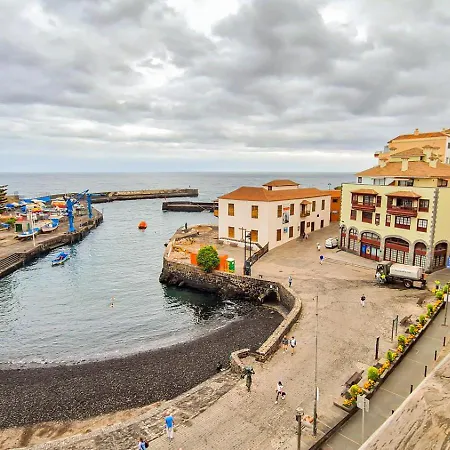 With Balcony And Sea View 公寓 *